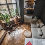 Dokonalá rekonstrukce miniaturního bytu. Strašidelný prostor proměnili v útulné bydlení Foto: Maksim Sosnov