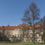 Vrcholně barokní konvent cisterciáckého kláštera.