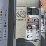 V exteriéru je v současnosti instalována výstava České ceny za architekturu.