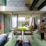 Úzkou parcelu dokonale zabydleli. Architekti vymysleli levná řešení Foto: Pedro Napolitano Prata
