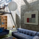 Úzkou parcelu dokonale zabydleli. Architekti vymysleli levná řešení Foto: Pedro Napolitano Prata