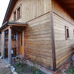 Soběstačný dům u Chocně ze dřeva je nezávislý na sítích