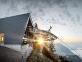 Nová stanice lanové dráhy v krásné švýcarské krajině. Navštivte Rigi Scheidegg