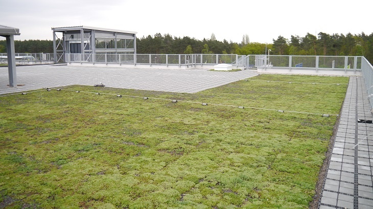 Jednoduše geniální řešení zelené střechy. Prefabrikované panely od Ecosedum Jednoduše geniální řešení zelené střechy. Prefabrikované panely od Ecosedum