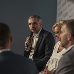 Ing. arch. Jakub Masák odpovídá na dotazy posluchačů konference