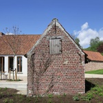 Při rekonstrukci statku nespěchali. Moderní dům připomíná staré dobré časy Foto: Filip Dujardin