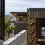 Nenáročný a přitom luxusní. Dům na útesech prodává výhled na oceán Foto: Jackie Meiring
