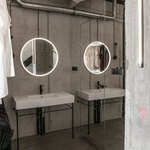Moderní loft vznikl ve staré bratislavské továrně. Šedivý ale útulný Foto: Lousy Auber