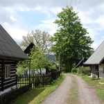 Harmonicky působící vesnická památková zóna Radvanice, foto: Jan Tlučhoř, NPÚ, ÚOP v Josefově