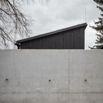 Stoletý dům s výhledem na Ještěd byl na zbourání. Beton a dřevo mu dodaly moderní vzhled Foto:  Jakub Skokan a Martin Tůma / BoysPlayNice