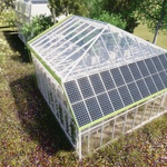 Fotovoltaické panely v kombinaci s tepelným čerpadlem umožní efektivně uskladnit energii do zemního vrtu  Vizualizace: Studio perspektiveLAB 