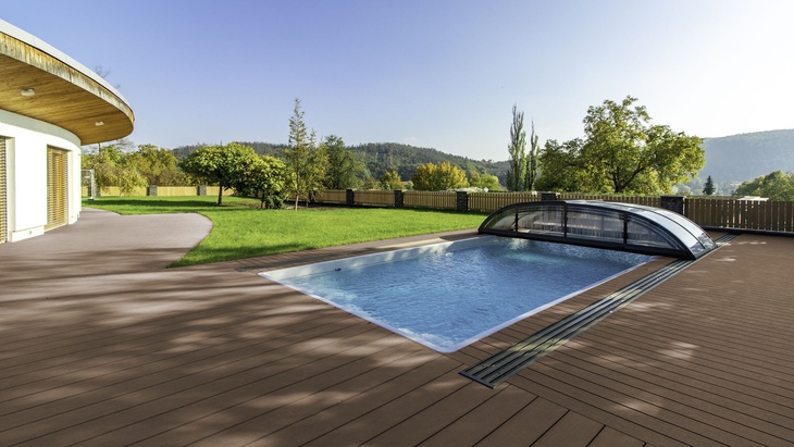 Terasa a plot WoodPlastic ® pro výjimečný dům v Brně Terasa a plot WoodPlastic ® pro výjimečný dům v Brně