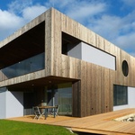 Acer Campestre architektů Kateřiny Mertenové a Martina Augustina z ateliéru Sunflyer byl oceněn v soutěži Pasivní dům roku 2017.  