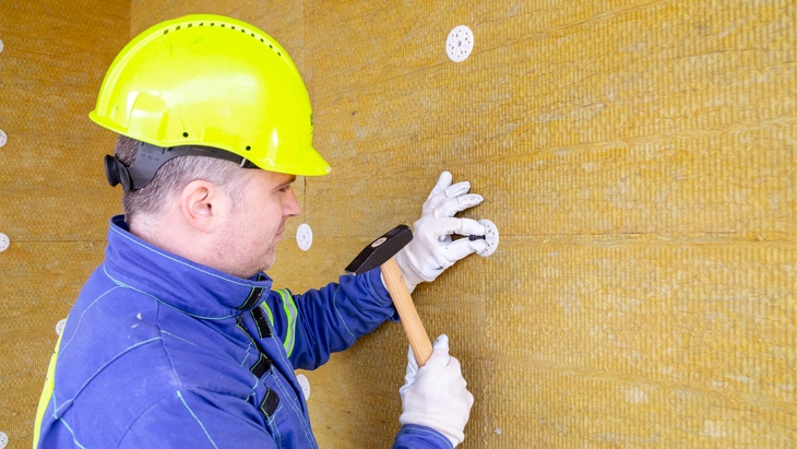 Budoucí problémy se zateplenou fasádou řeší důkladná kontrola a kvalitní materiály při stavbě