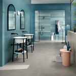 Trendy v koupelnách: mramorový luxus, retro obklady a pastelové barvy