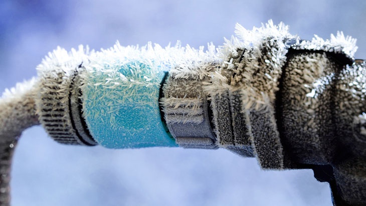 Renate Micallef - fotolia.com Ochrana potrubí a okapů v zimě
