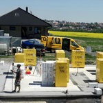 Stěny bungalovu jsou z tvárnic Ytong Lambda YQ. Majitelům šla stavba svépomocí rychle a bezproblémově a těší je i nízké náklady na energie.