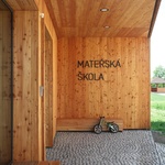 Školky ze dřeva, které lze přestěhovat. Když architekti navrhují šetrné a zdravé stavby pro děti  Foto: Lina Németh Prodesi/Domesi
