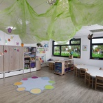 Školky ze dřeva, které lze přestěhovat. Když architekti navrhují šetrné a zdravé stavby pro děti  Foto: KOMA MODULAR