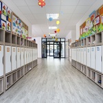 Školky ze dřeva, které lze přestěhovat. Když architekti navrhují šetrné a zdravé stavby pro děti  Foto: KOMA MODULAR