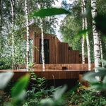 Dřevostavba skytá v lesích. Hotýlek nominovaný na Evropskou cenu za architekturu Foto: Tõnu Tunnel, Priidu Saar