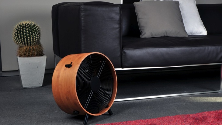 Hledáte pro svůj domov výkonný větrák? Seznamte se s podlahovým ventilátorem Hledáte pro svůj domov výkonný větrák? Seznamte se s podlahovým ventilátorem