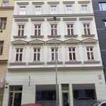 Historický dům v Praze, který se nachází v Londýnské a Bělehradské ulici na Vinohradech Zdroj: FN-NANO
