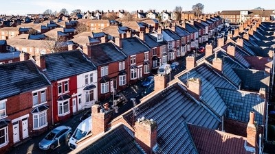 Zateplujeme, ale spotřeba neklesá. Jak to?